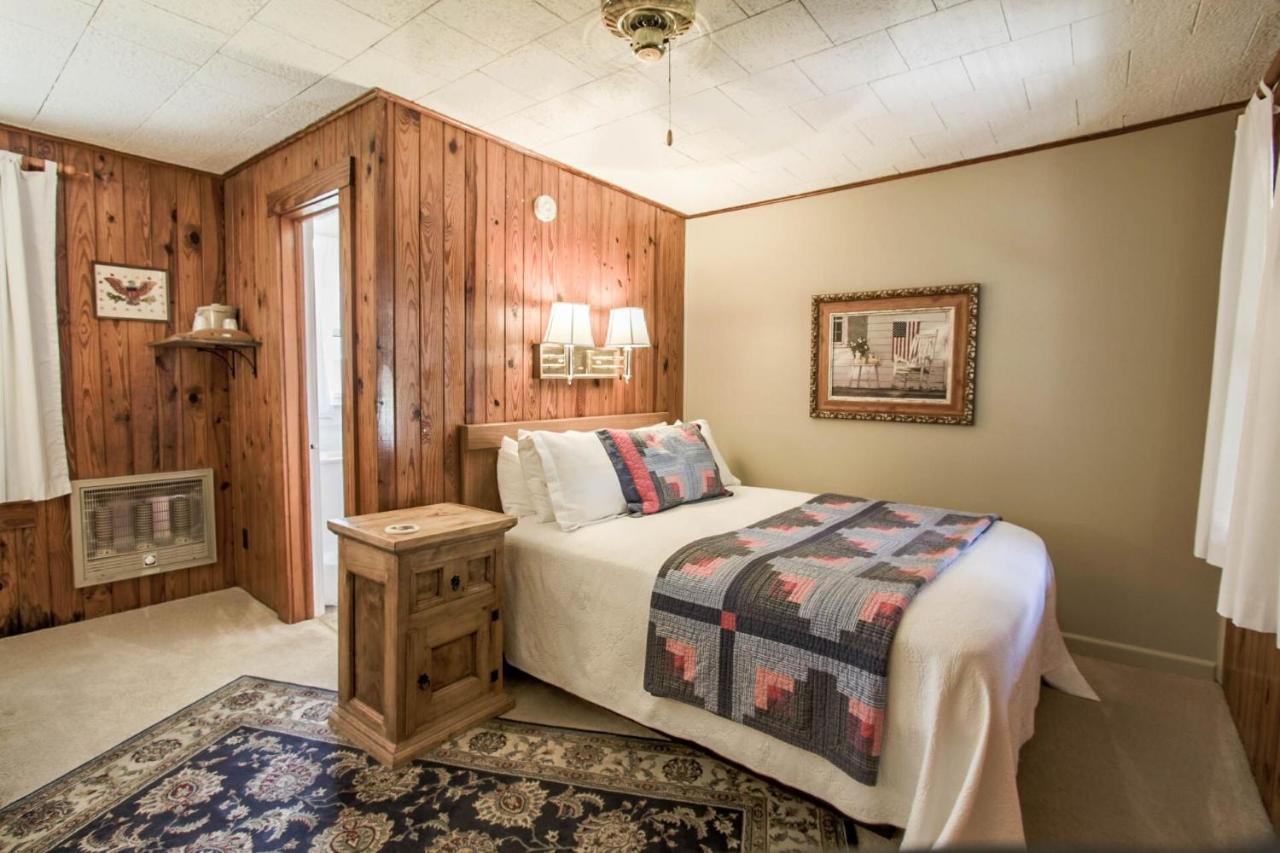 Mountainaire Inn And Log Cabins Blowing Rock Exteriör bild