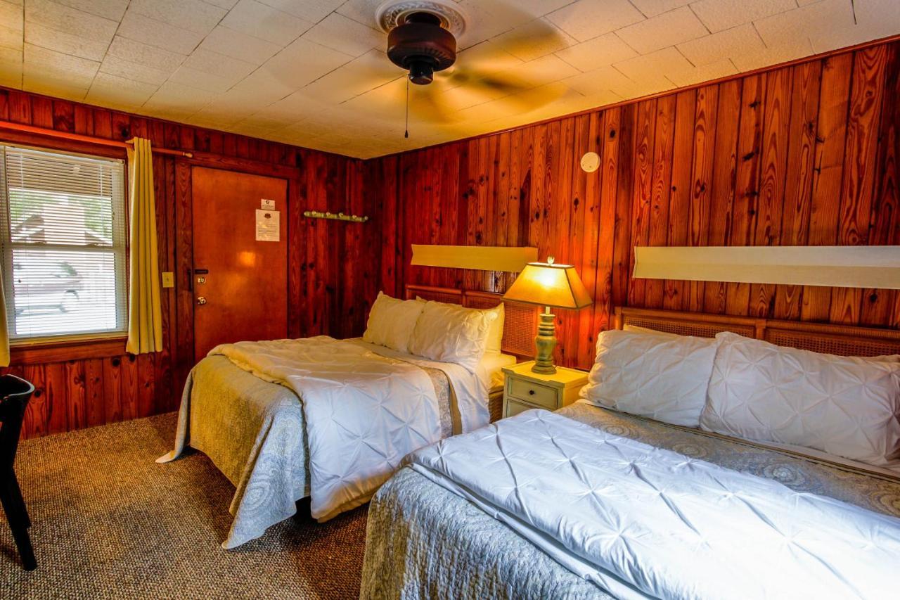 Mountainaire Inn And Log Cabins Blowing Rock Exteriör bild