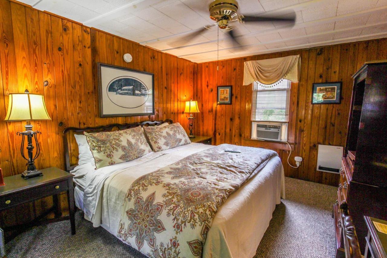 Mountainaire Inn And Log Cabins Blowing Rock Exteriör bild