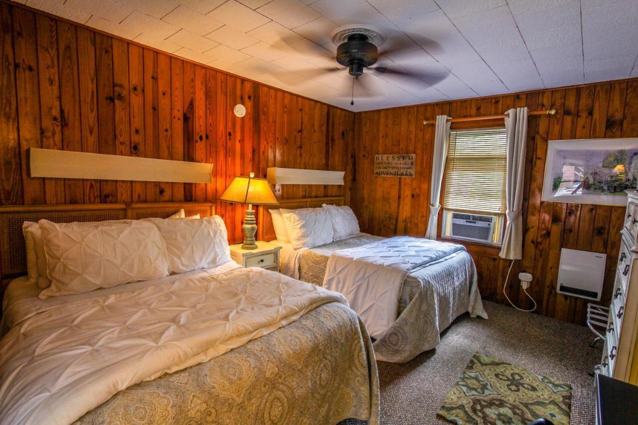 Mountainaire Inn And Log Cabins Blowing Rock Exteriör bild